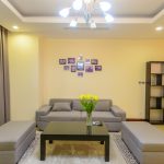 Cho thuê căn hộ 2 phòng ngủ tại Royal City