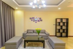 Cho thuê căn hộ 2 phòng ngủ tại Royal City