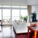 Căn hộ ven Hồ Tây 2 phòng ngủ cho thuê