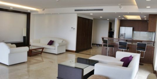 3 bedrooms serviced apartment for rent in Xuan Dieu street