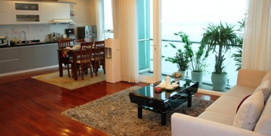 Beautiful lake view serviced apartment in Trich Sai