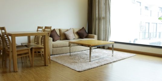 Serviced apartment in Ba Dinh with lake view