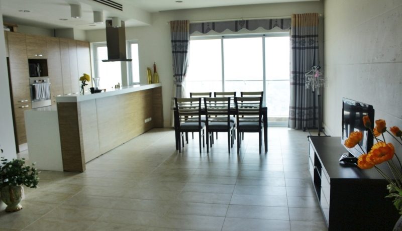 golden-westlake-apartment-01