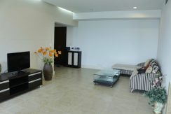 golden-westlake-apartment-04