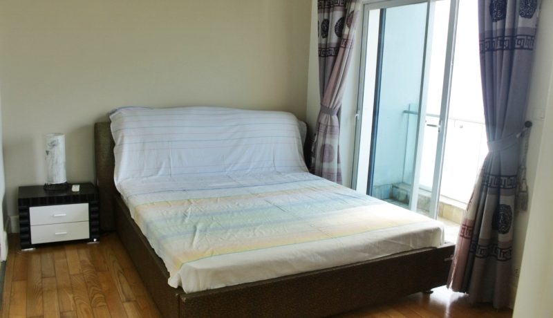 golden-westlake-apartment-07