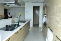 golden-westlake-apartment-12