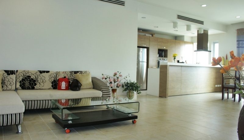 golden-westlake-apartment-15