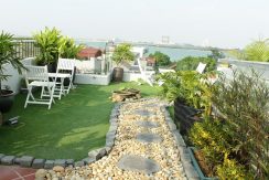 Cheap two-bedroom apartment in Tay Ho