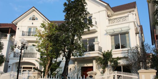 Villa Vinhomes Riverside Hanoi 3 bedrooms