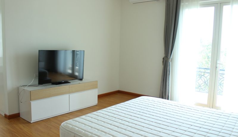 Vinhomes Riverside 22
