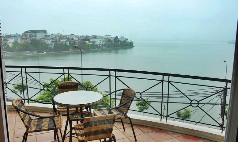 balcony