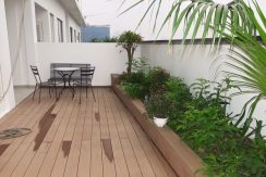 Cho thuê căn hộ tại Royal City có sân vườn