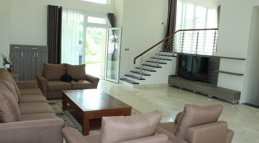 New beautiful villa in Ciputra
