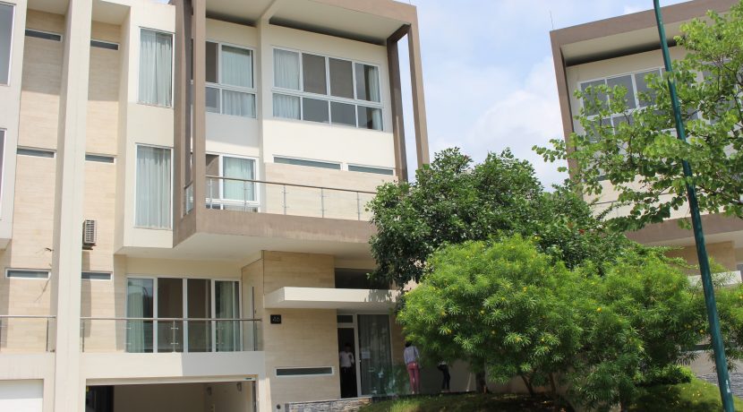 Modern villa with 7 bedrooms in Ciputra Hanoi