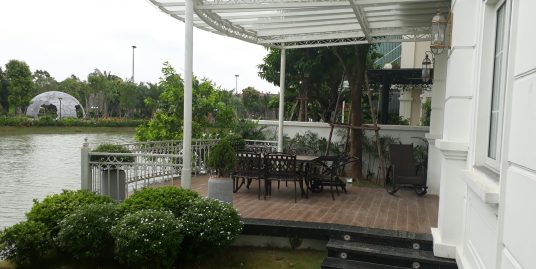 New high-end design villa in Vinhomes Riverside Long Bien