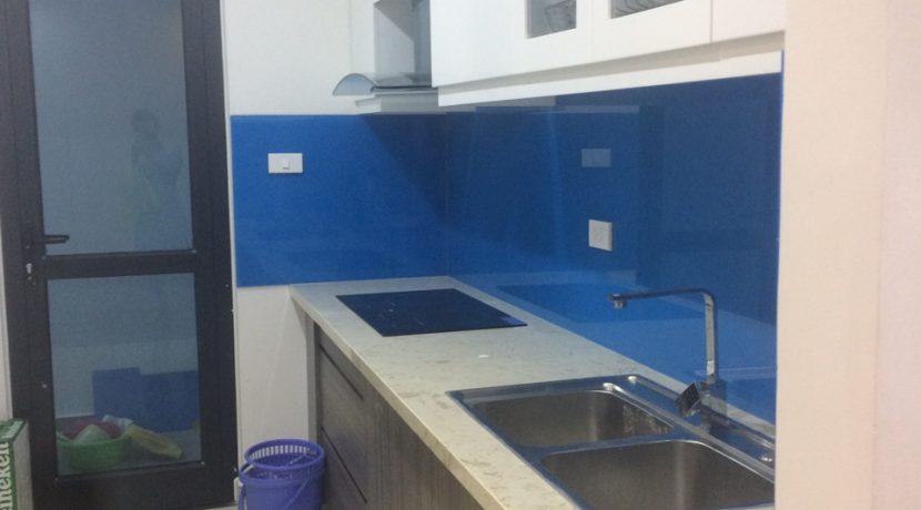 High-class 02 bedroom apartment for rent in Goldmark City Ho Tung Mau