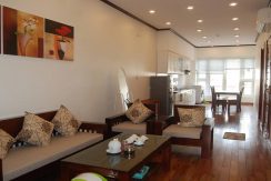 Căn hộ 2 phòng ngủ gần hồ Trúc Bạch