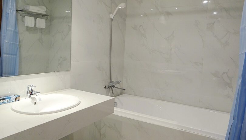 bathtub