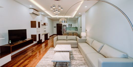 Three-bedroom Apartment Trang An complex for rent
