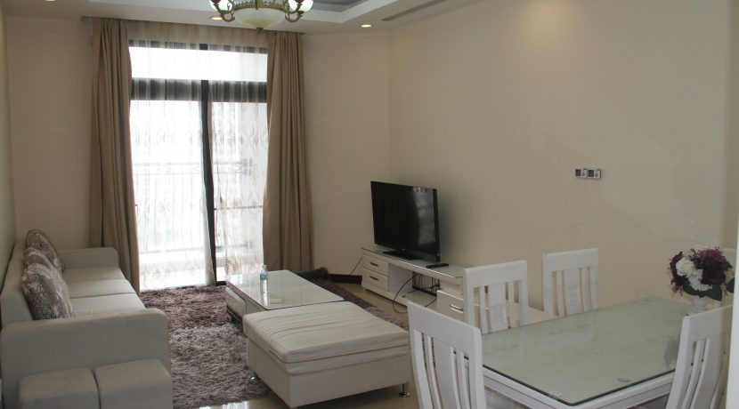 Royal City 2 phòng ngủ đầy đủ tiện nghi