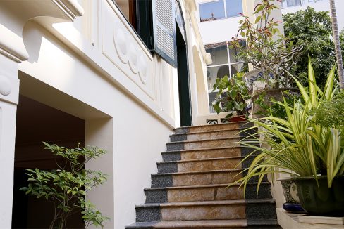 14. stair to livingroom - Copy