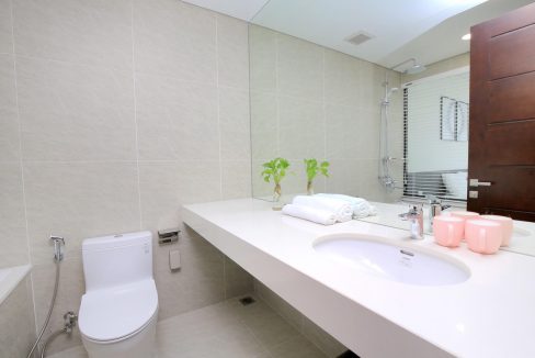 bathroom (1)