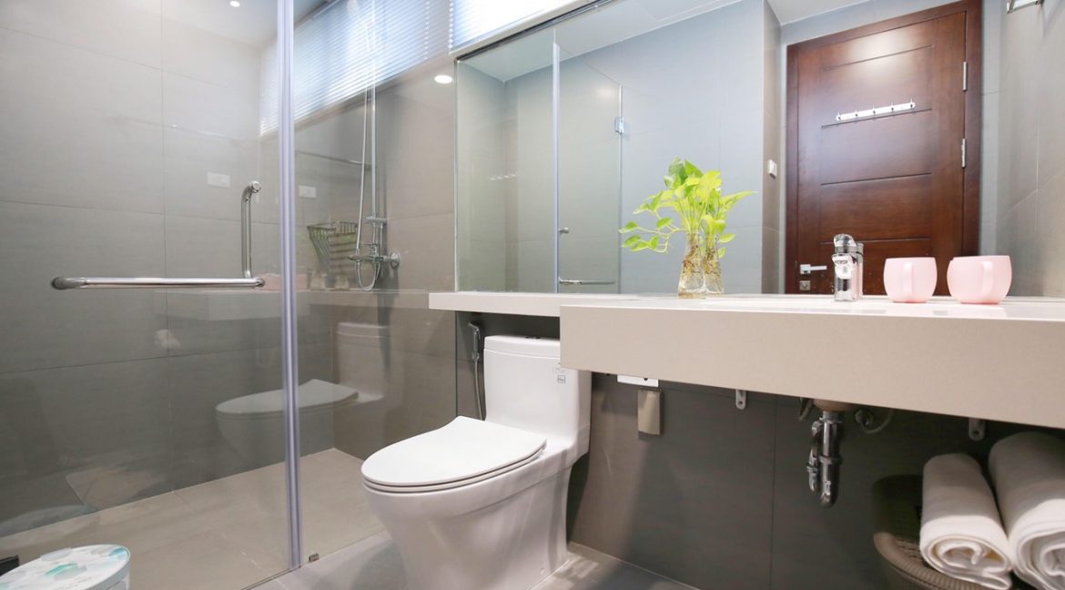 bathroom (2)