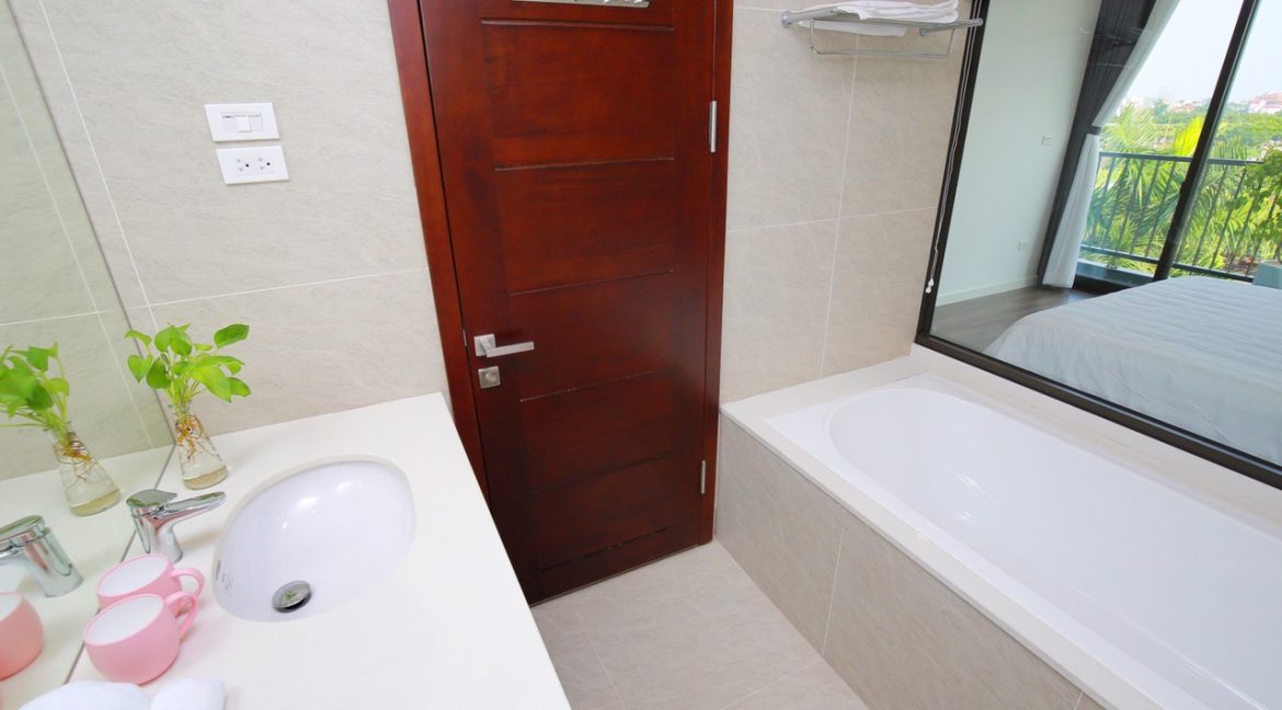 bathroom (3)