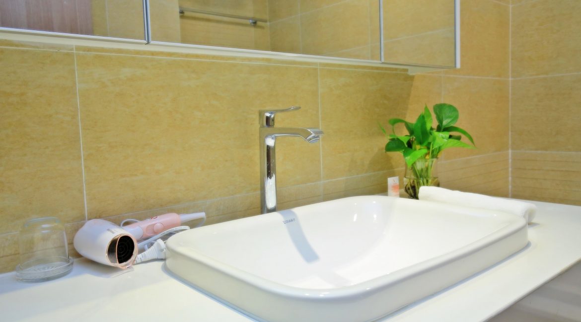 bathroom1 (2)