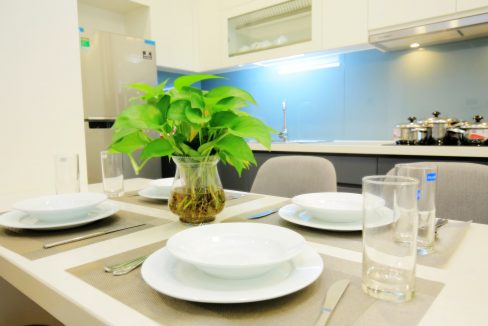 dining table (1)