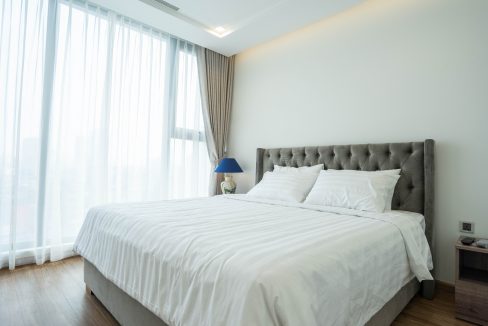 master bedroom (2)