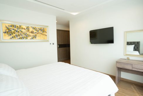 master bedroom (5)