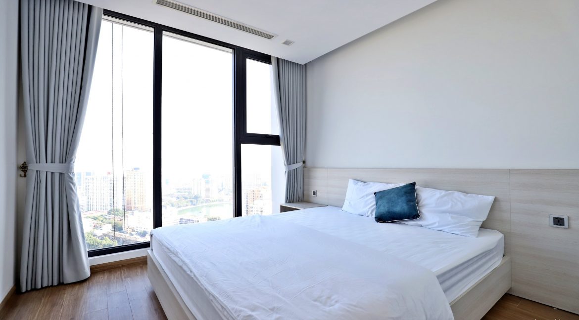bedrooom 1