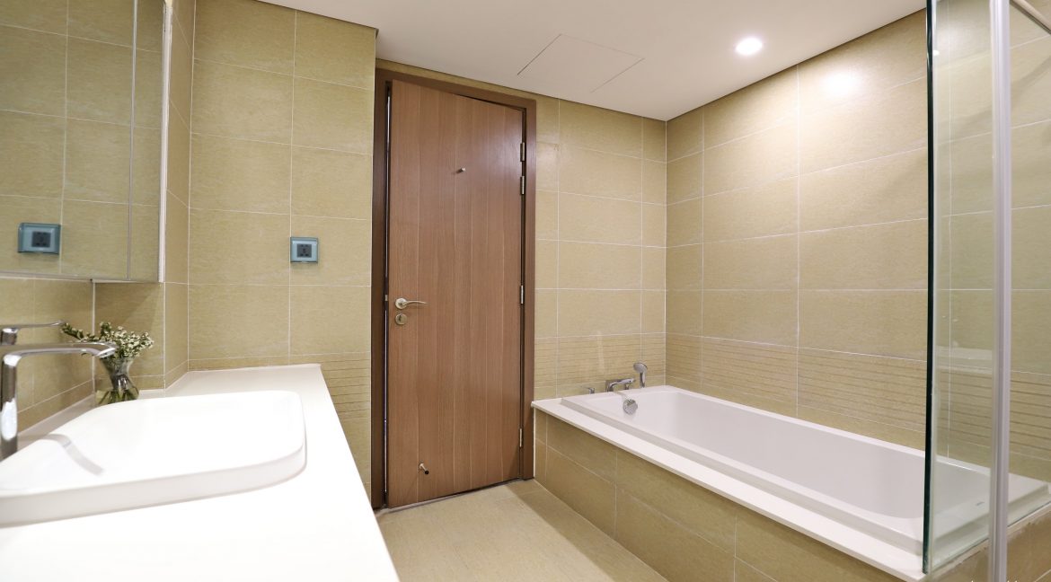 master bathroom (1)